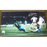 Ricky Villa Signed 9x16 Spurs 1981 FA Cup Final Photograph