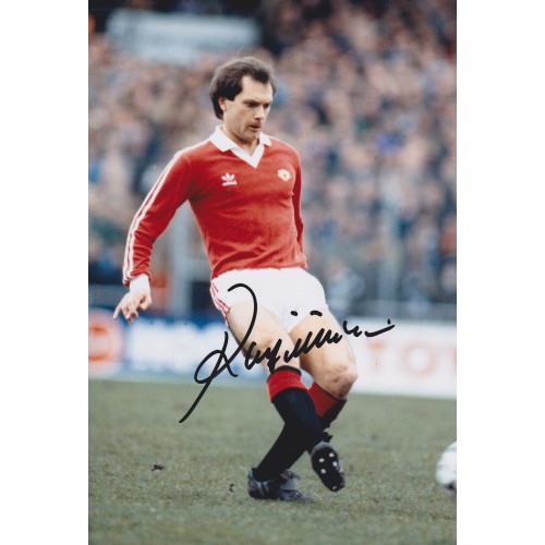 Ray Wilkins 8x12 Signed Manchester Utd Photograph