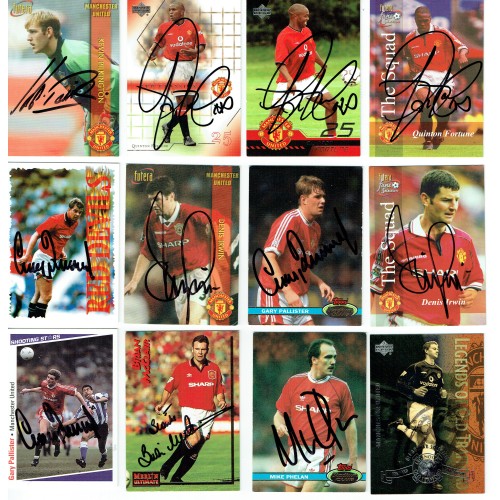 Manchester Utd 29 Signed 2.5 x 3.5 Inch Trading Cards