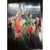 Peter Shilton signed Nottingham Forest European Cup 12x16 Photo