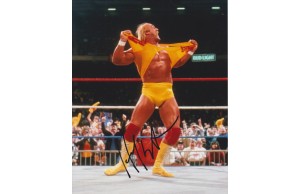 Hulk Hogan Signed 8x10 Wrestling Photo