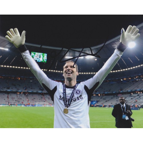 Petr Cech  Signed  8x10 Champions League Photograph