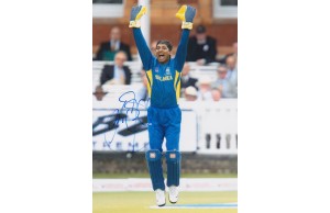 Kumar Sangakkara Signed 8x12 Sri Lanka Cricket Photo!