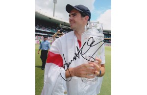 James 'Jimmy' Anderson Signed 8x12 England Photograph