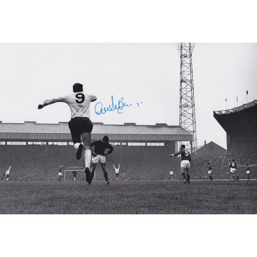 Alex Stepney Signed 8x12 Man Utd 1967 Charity Shield Photograph