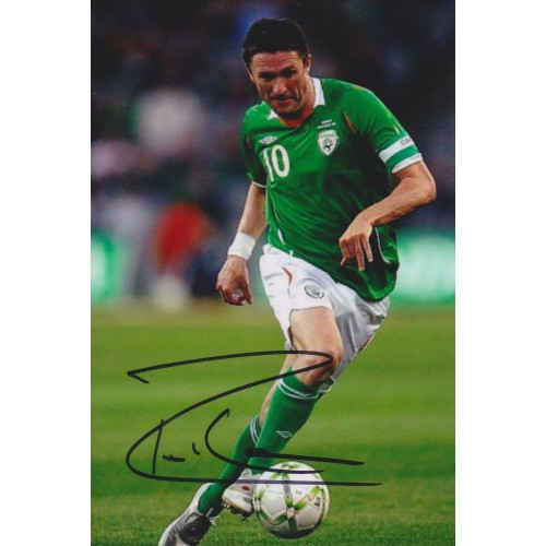 Robbie Keane 4x6 Signed Republic of Ireland Photograph