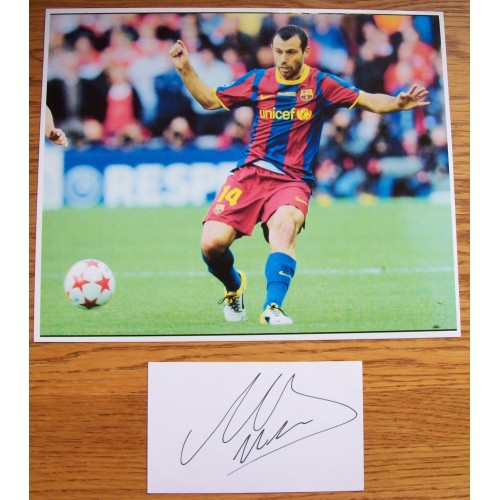 Javier Mascherano Signed White Card & 8x 10 Barcelona Photograph