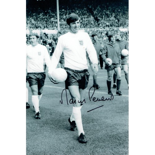 Martin Peters 8x12 Signed 1966 England Photograph