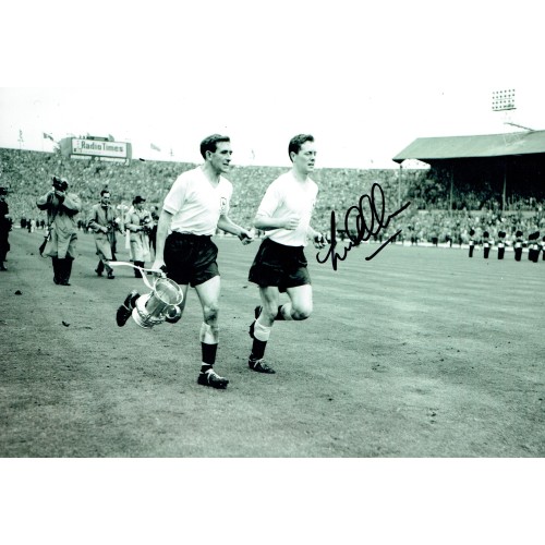 Les Allen Signed 1961 Spurs FA Cup 8x12 Photograph