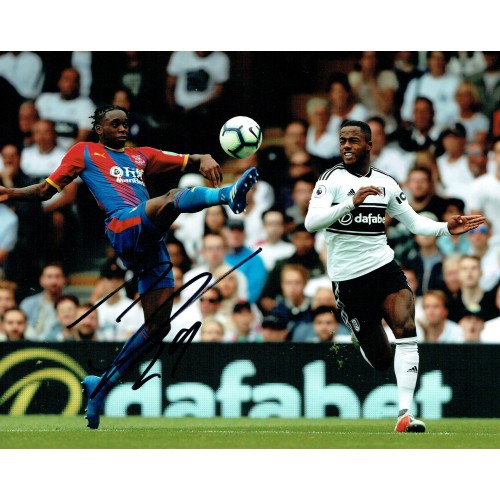 Aaron Wan-Bissaka Signed Crystal Palace 8x10 Photograph