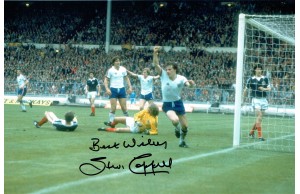 Steve Coppell Signed 8x12 England Photograph
