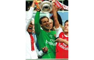Petr Cech Signed Arsenal FA Cup 8x12 Photograph