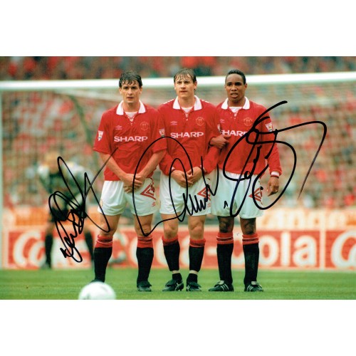 Mark Hughes, Andrei Kanchelskis & Paul Ince Triple Signed Manchester Utd 12 x 8 Photograph