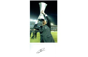 Rafael Benitez Signature Cup Winner 8x12 Photograph
