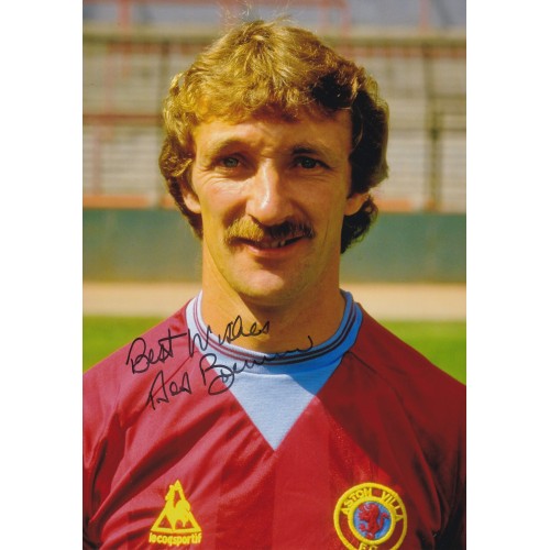 Des Bremner signed Aston Villa 8x12 Photo