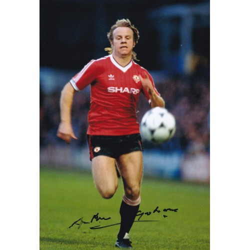 Arthur Graham signed Manchester United 8x12 Photo