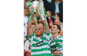 John Hartson signed Celtic 8x12 Photo