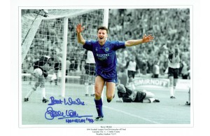 Steve Walsh Signed Wembley 1994 Leicester City 16 x 12 Inch Football Photograph
